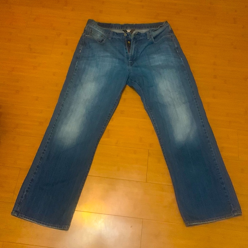 Lucky brand men’s jeans.